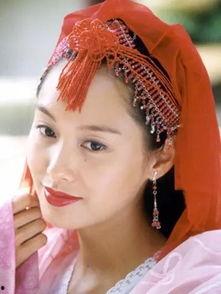 娱乐吃瓜戴手环的女明星,揭秘戴手环女明星的吃瓜生活